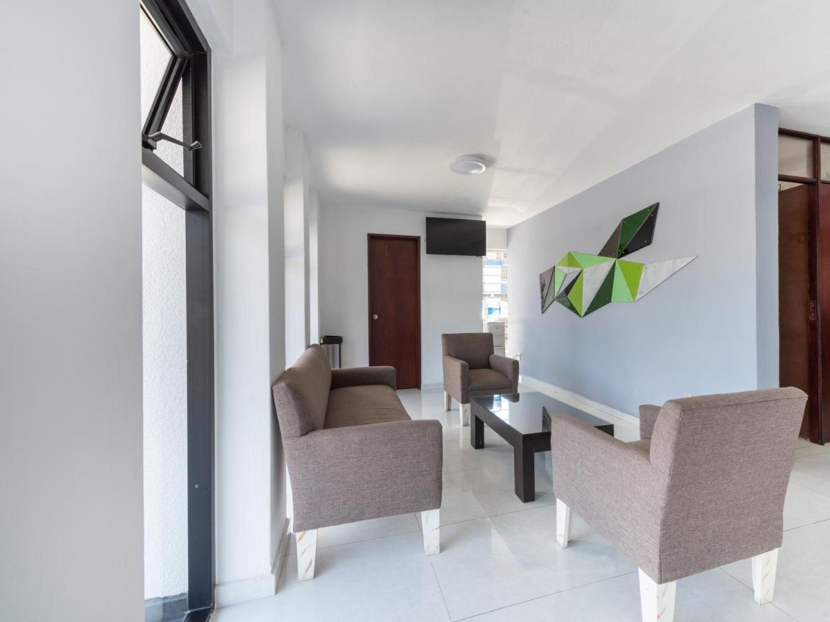 Suites Internacional Zapopan Exterior foto